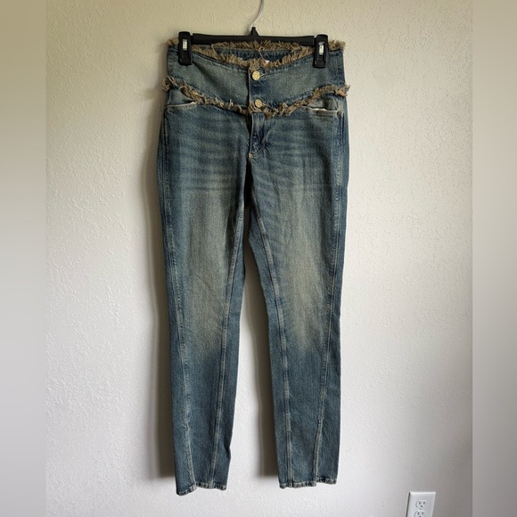 BDG Urban Outfitters Mid Wash Low Rise Fringe Skinny Jeans Womens 27 Y2K - Picture 1 of 7